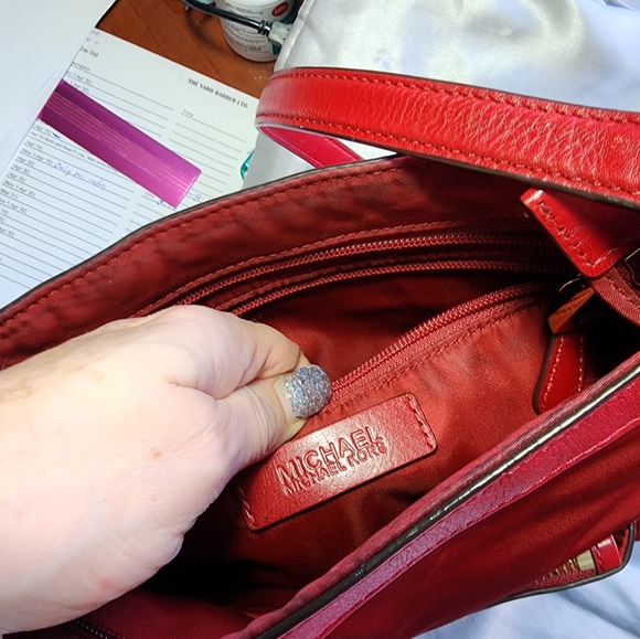 Michael Kors purse - Picture 10 of 11